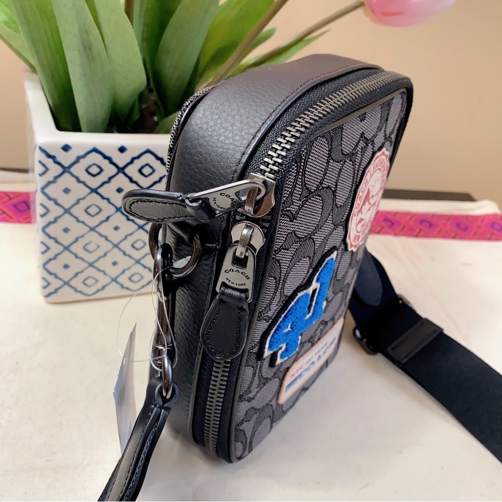 Coach Stanton Crossbody In Signature Jacquard With Ski Patches - Picture 4 of 11